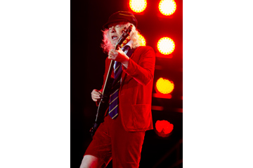Live Review: AC/DC, Amyl And The Sniffers, The Casanovas @ The MCG, Melbourne