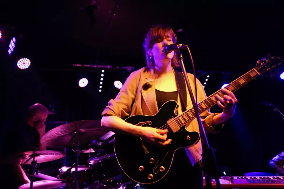 Ainslie Wills @ Lansdowne Hotel. Photos by Angela Padovan.