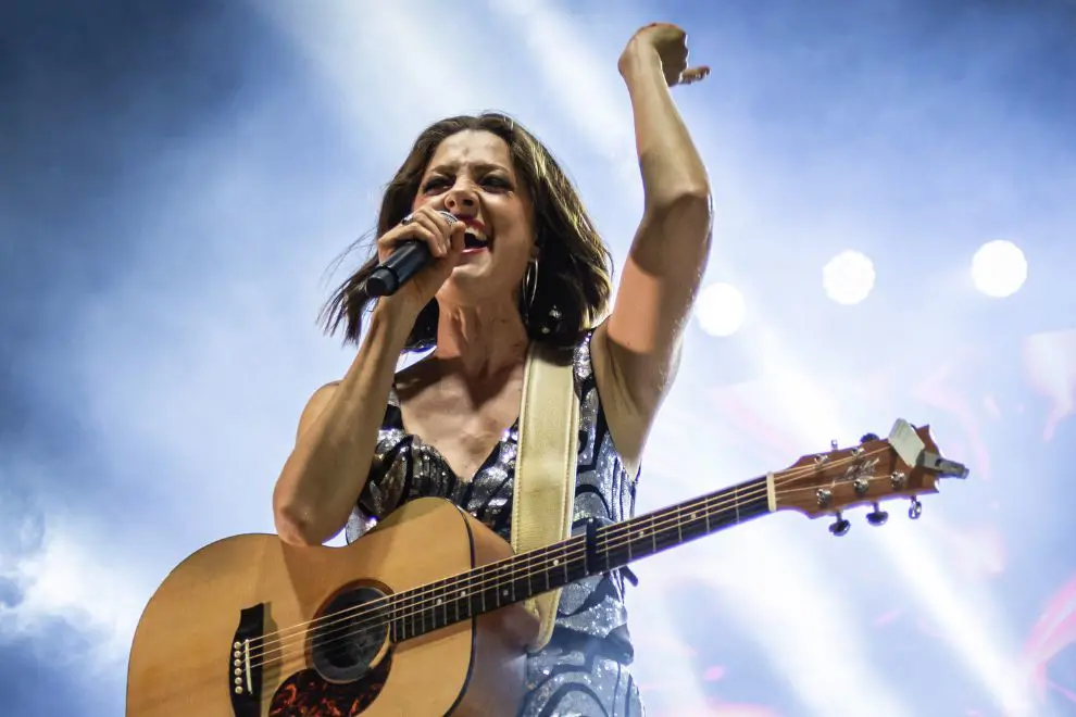 Amber Lawrence performing live