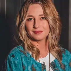 More Ashleigh Dallas