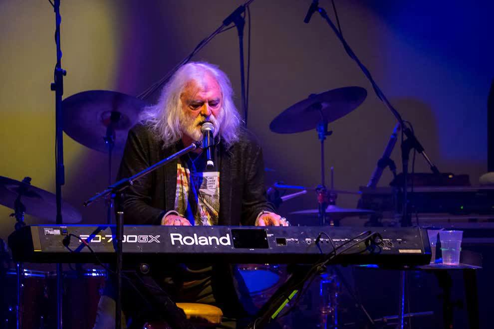 Aus Rock Legend Brian Cadd Crosses To Country - Vimarsana News