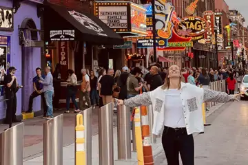 Brittany Elise in Nashville