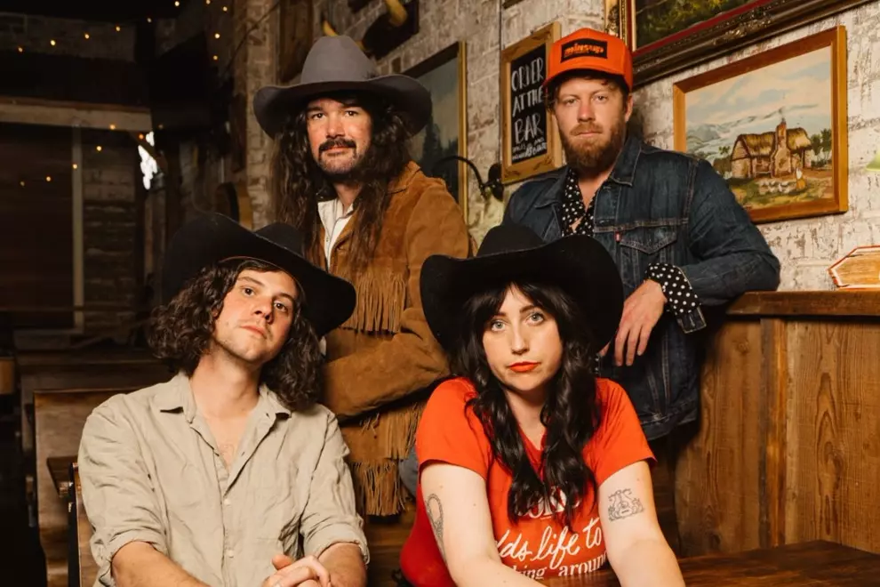 Caitlin Harnett & The Pony Boys