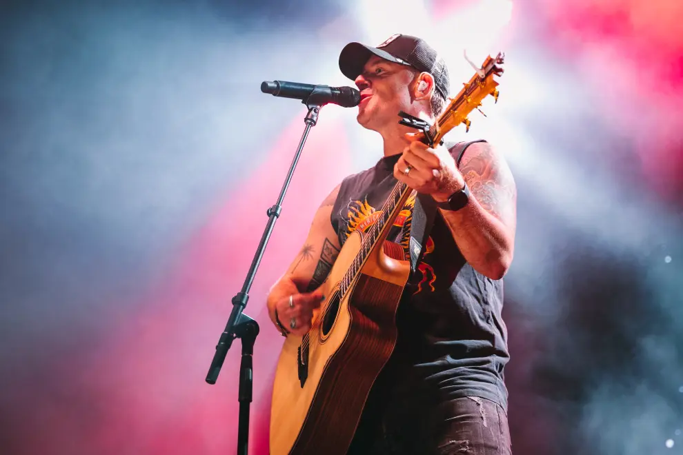 Casey Barnes @ Groundwater Country Music Festival