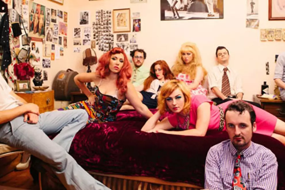 Clairy Browne & The Bangin' Rackettes