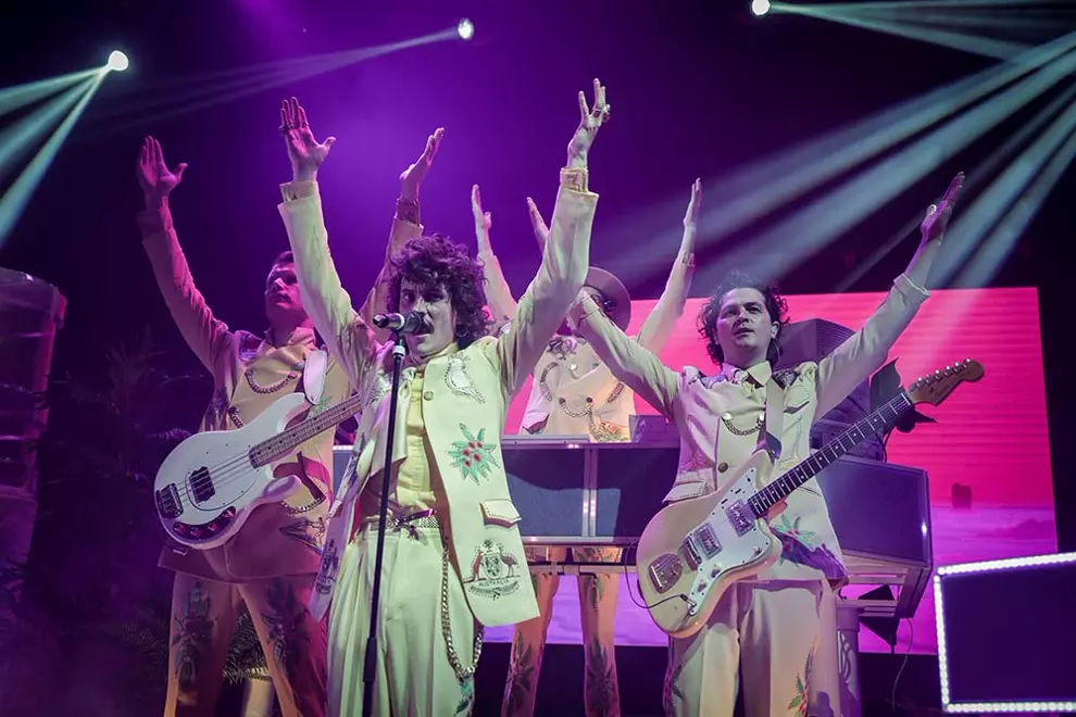 Client Liaison @ Enmore Theatre. Photos by Josh Groom
