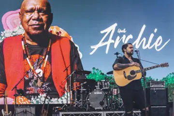 Photo of Dan Sultan performing for Archie Roach
