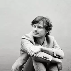 More Darren Middleton