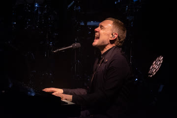 Live Review: David Gray, Ward Thomas