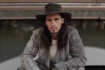 VIDEO PREMIERE: Dingo - 'Nightwire'