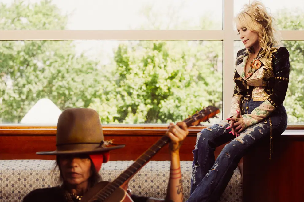 Dolly Parton & Linda Perry