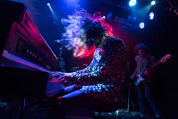 Live Review: Dungen, The Laurels