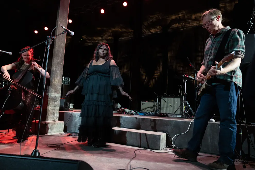 Eleanor Jawurlngali with Mick Turner 