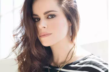From 'Schitt's Creek' to superhero podcasts, Emily Hampshire can do it all.