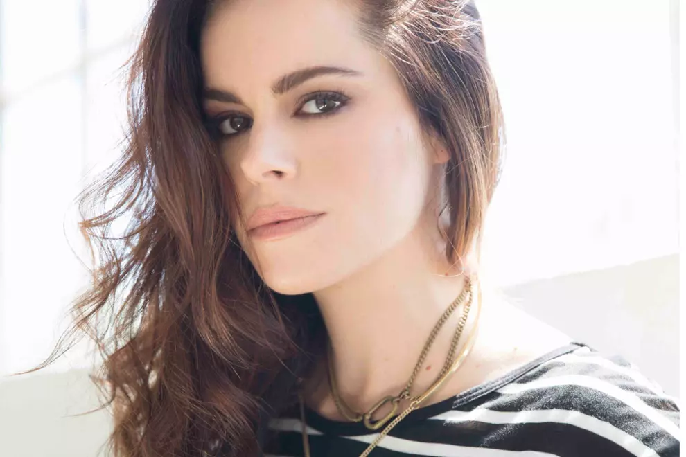 From 'Schitt's Creek' to superhero podcasts, Emily Hampshire can do it all.