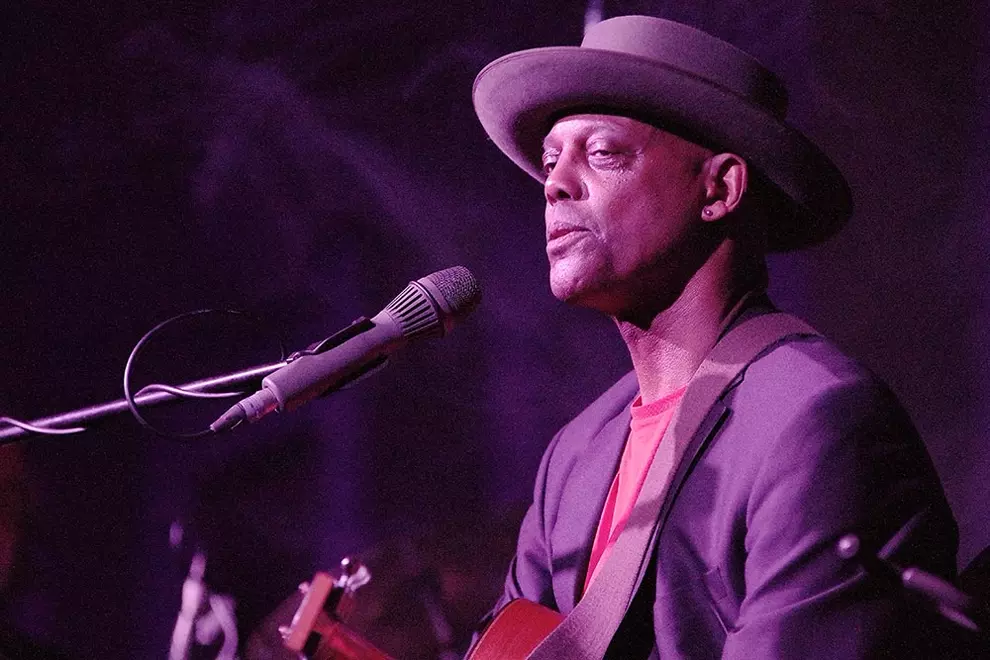 Eric Bibb @ Rock Rover. Pic by Alan Holbrook