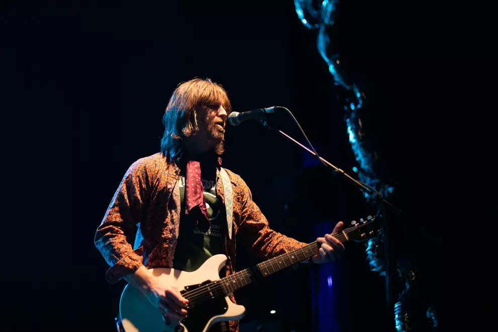 Even @ Enmore Theatre. Photos by Belinda Dipalo