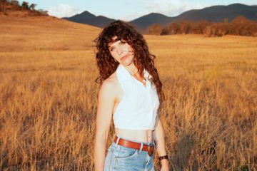 Fanny Lumsden Reflects On Her Journey In New Single Look At Me Now