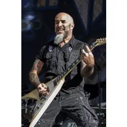 More Scott Ian