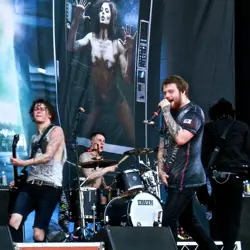 More Asking Alexandria
