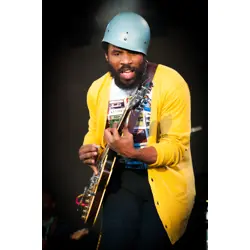 More Cody ChesnuTT