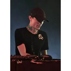 More Deadmau5