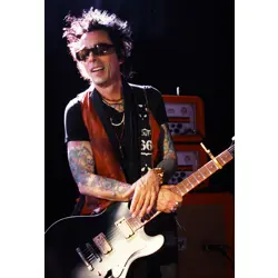 More Earl Slick