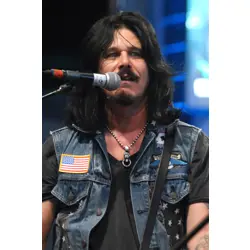 More Gilby Clarke
