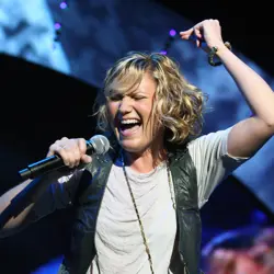 More Jennifer Nettles