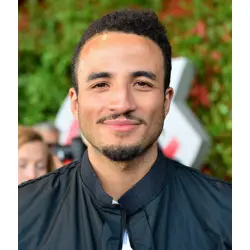More Kim Cesarion