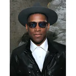 More Labrinth