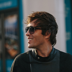 More Lee Foss