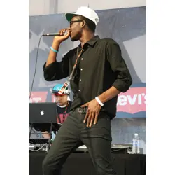 More Theophilus London