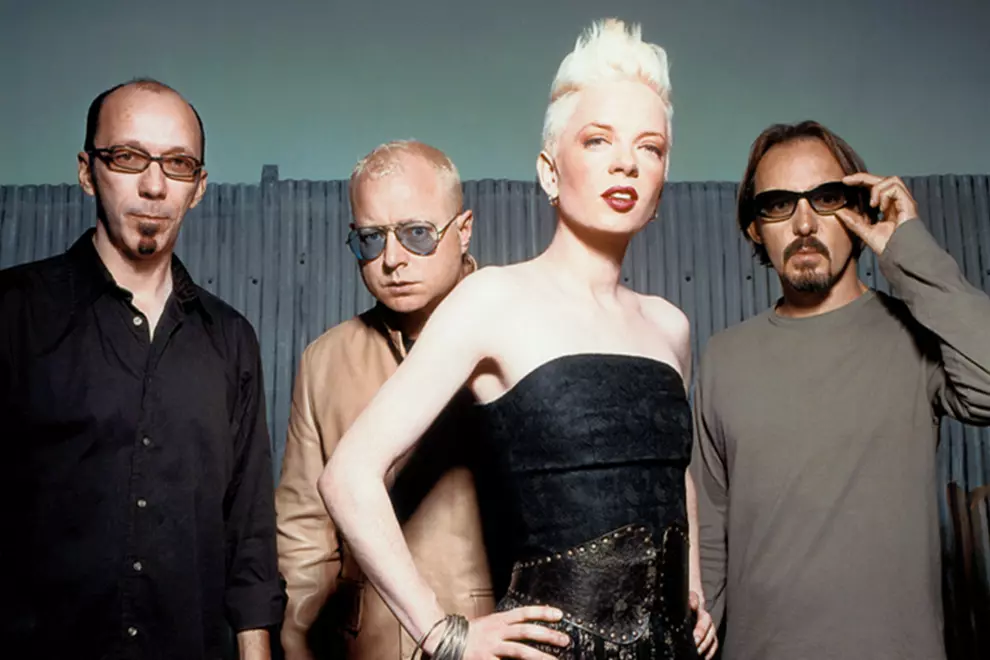Garbage have announced a special edition reissue of their album 'Beautiful Garbage' for its 20th anniversary