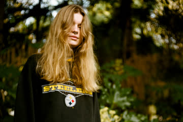 Norwegian Artist Girl In Red Announces First-ever Sydney Show