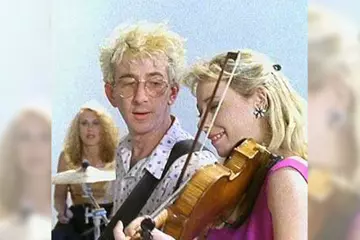 Lindy Morrison, John Willsteed and Amanda Brown. Pic via YouTube