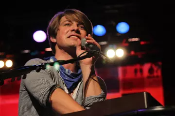 Hanson, pic by Mat Lee