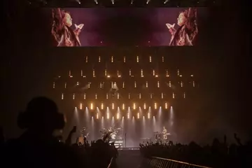 Harry Styles at Hisense Arena. Pic by Kane Hibberd.