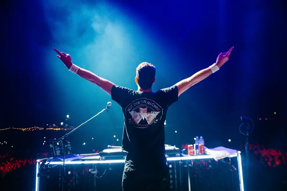 Hot Dub Time Machine