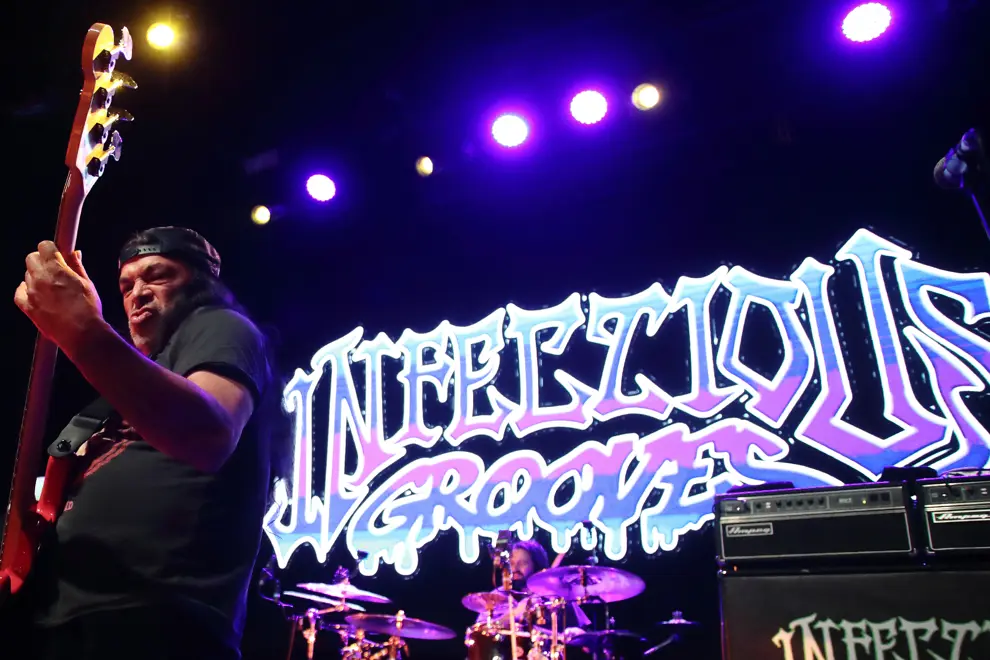 Infectious Grooves