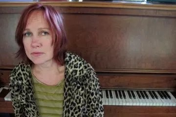 Iris DeMent