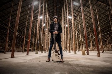 VIDEO PREMIERE: Jason Resch ‘Talk Of The Town’