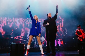 Kaylee Bell Performs With Jelly Roll