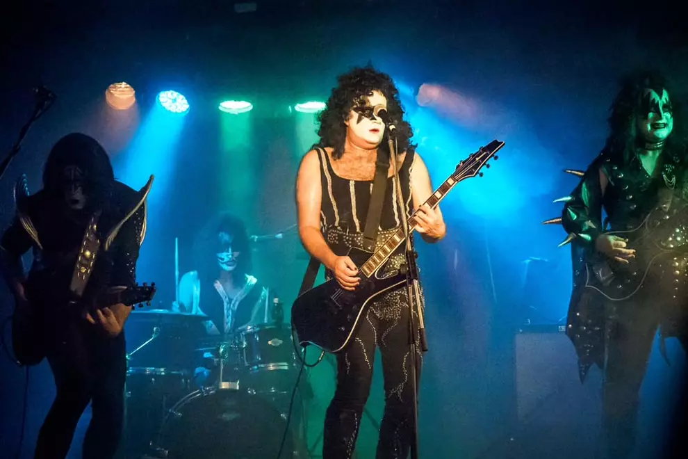 Kisstake. Photo by Linda Dunjey