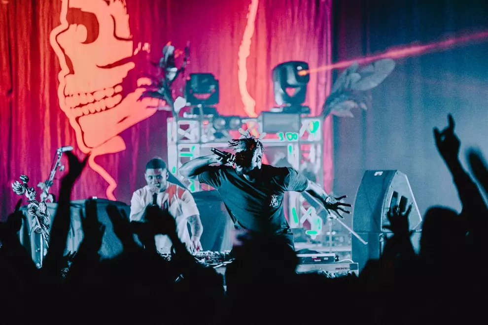 Kwame @ Red Hill Auditorium. Pic by Brendan Cecich