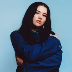 More Lauren Spencer-Smith