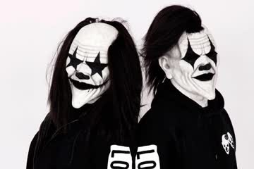 Duo Lockdown Sign With That Sound Agency