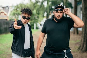 Being Cavity Searched, Drake's Personal Barber & Being Cross-Format Entertainers