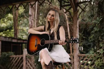 Melanie Dyer