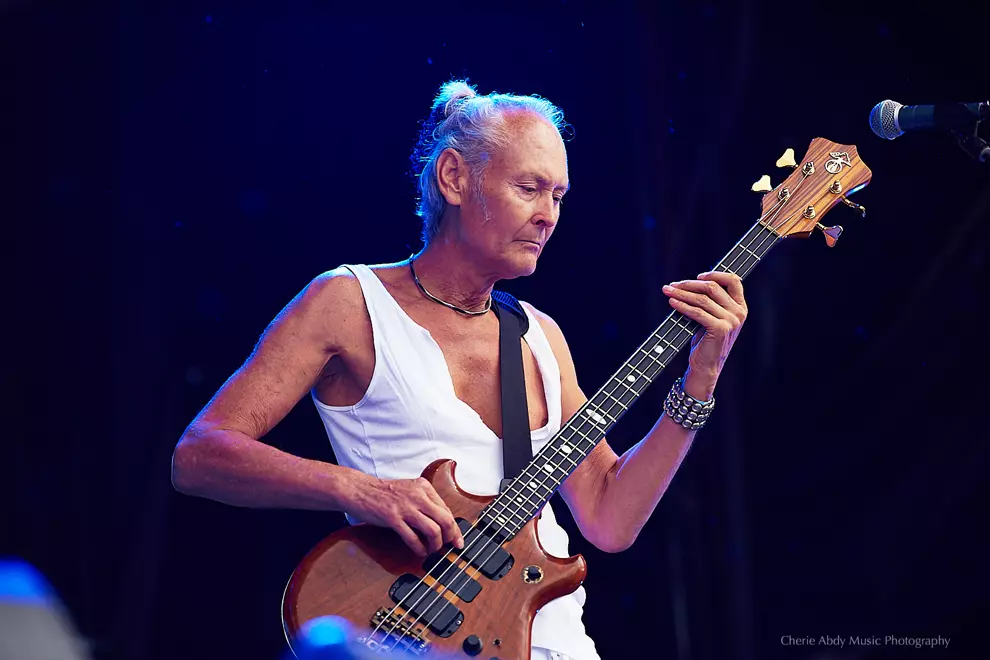 Martin performing with Mi-Sex. Pic by Cherie Abdy.